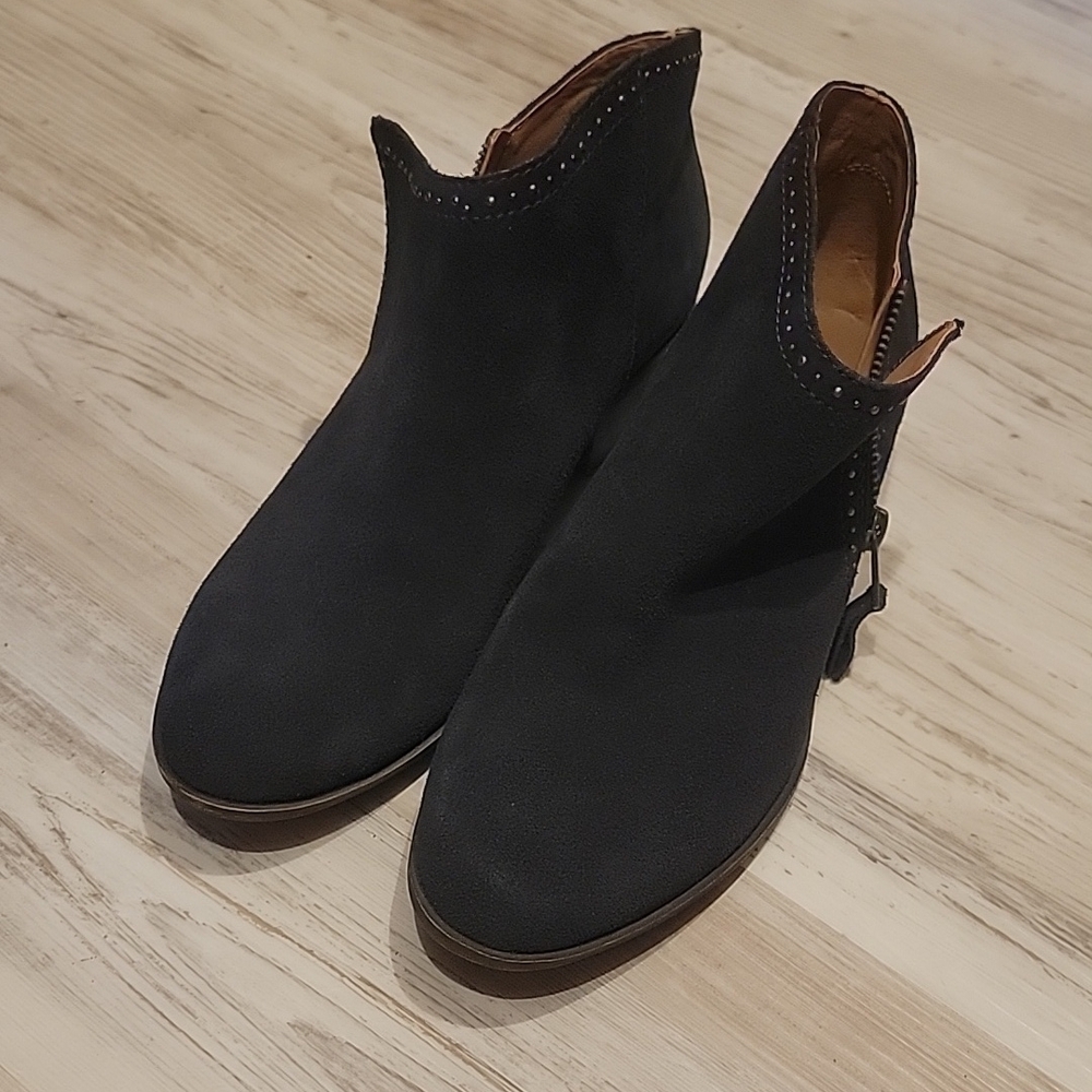 Blue Suede Ankle Boots, excellent, 9 1/2 Lucky